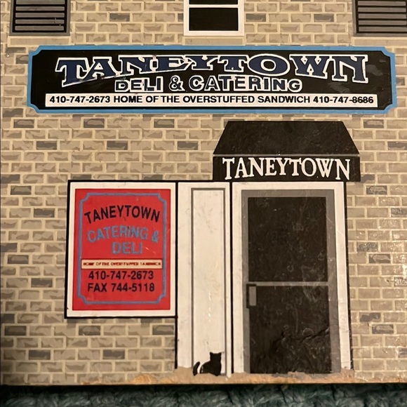 Taneytown, Maryland Cat’s Meow 2000 - Picture 2 of 5